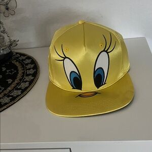 NWT Warner Bros. Silky, Shiny Yellow Cap please check pictures
